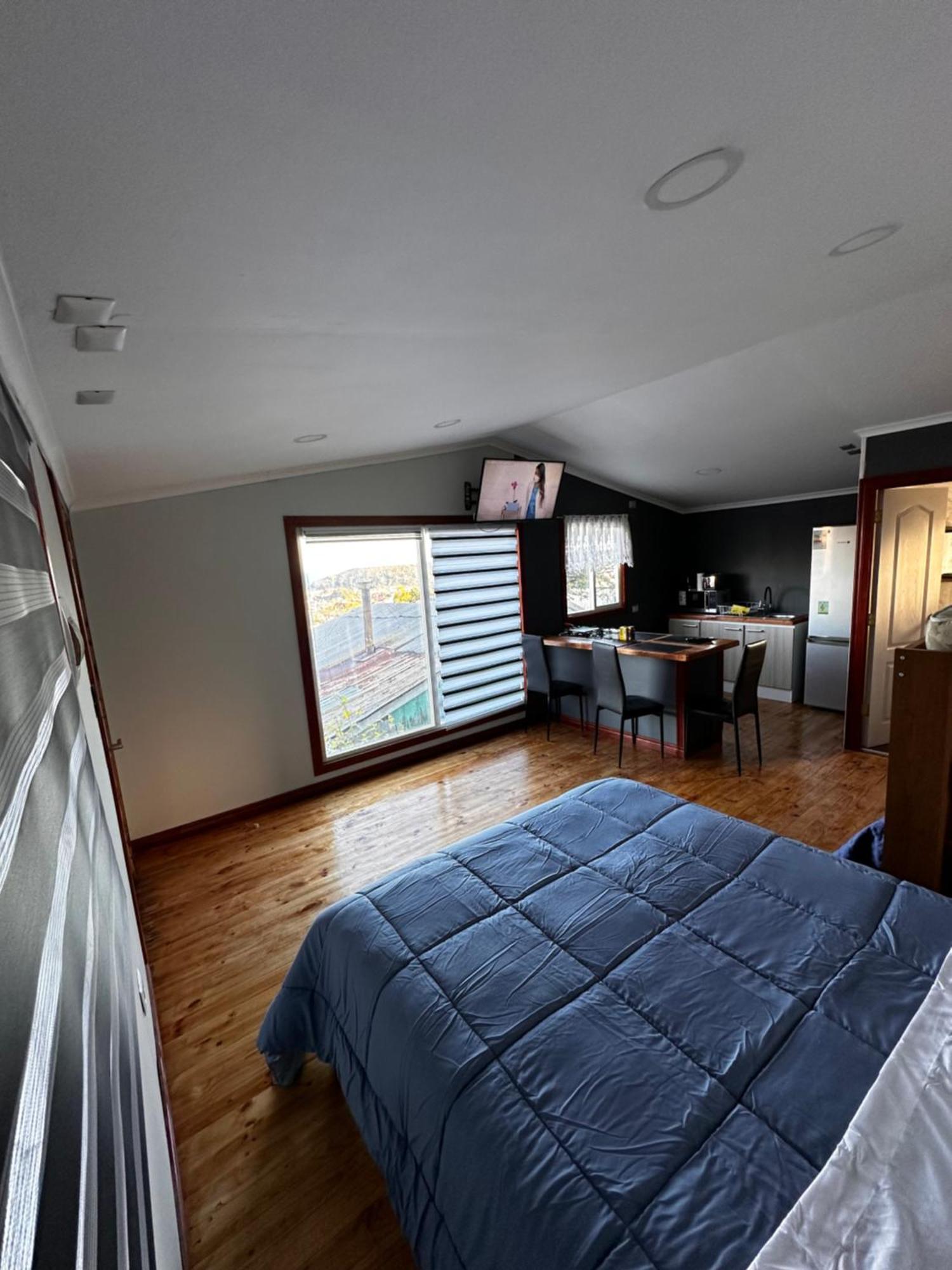 Hostal Y Cabanas Mirando Al Mar Puerto Montt Exteriör bild