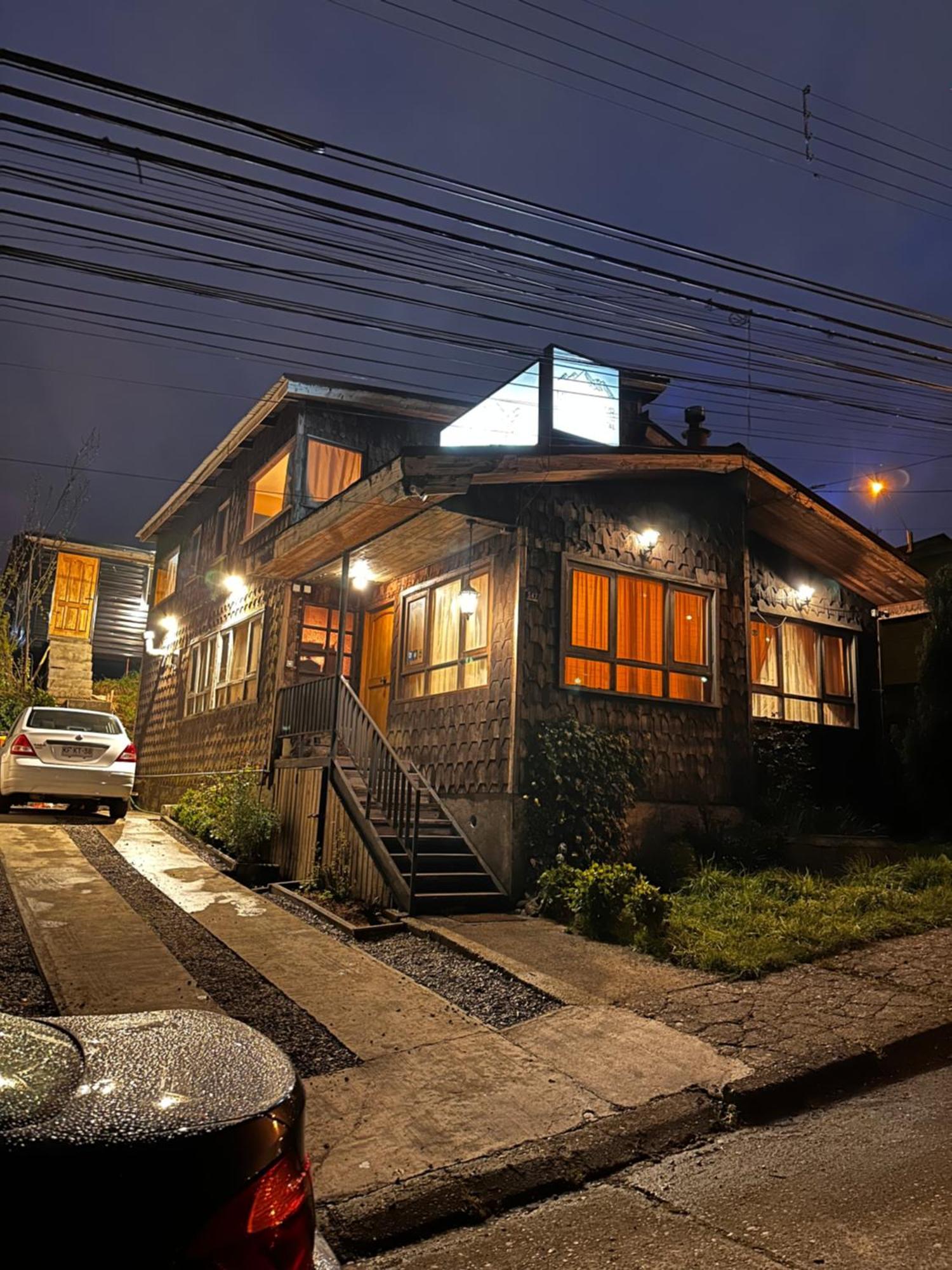 Hostal Y Cabanas Mirando Al Mar Puerto Montt Exteriör bild